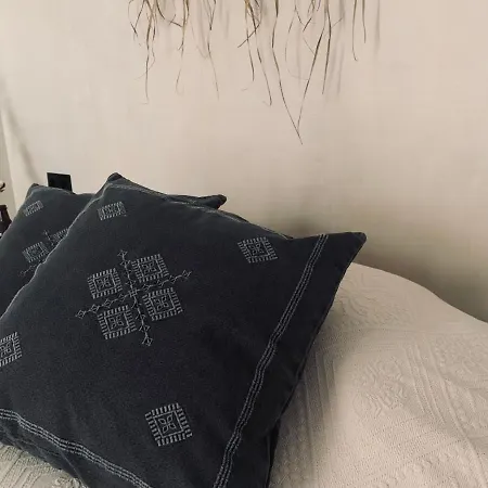 Spacious, Light & Cozy With Ocean Views *