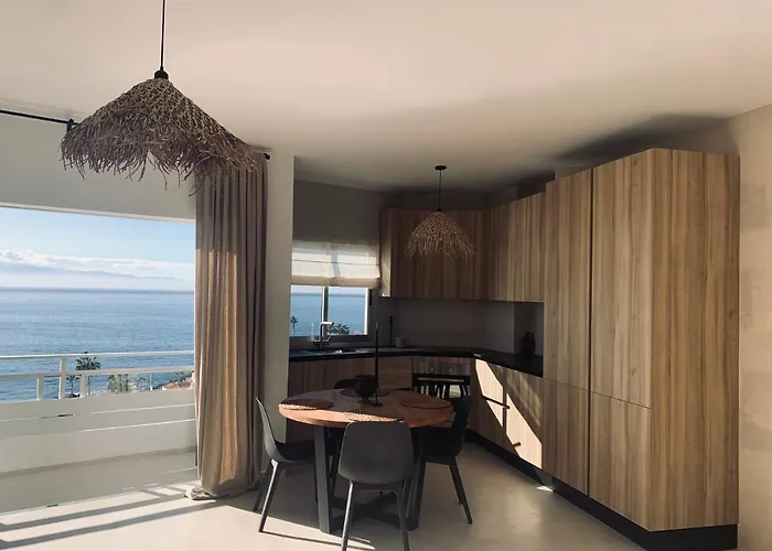 Appartement Spacious, Light & Cozy With Ocean Views *